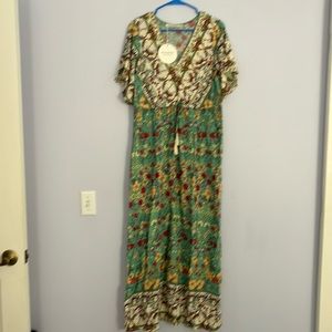 Ladies maxi dress NWT size small